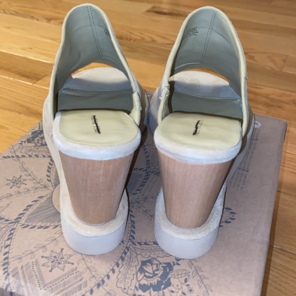 Free People Tan Wedge Sandals - Picture 10 of 11